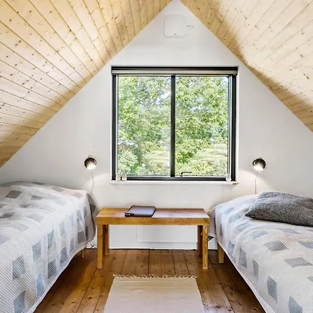 3 Bedroom Gorgeous In Prázdninový dům *