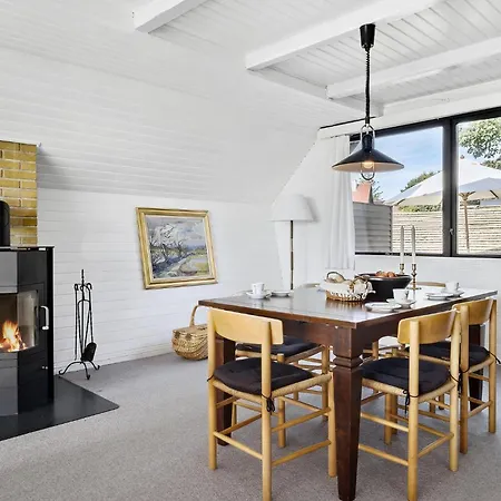 Holiday home Beautiful In With Kitchen
