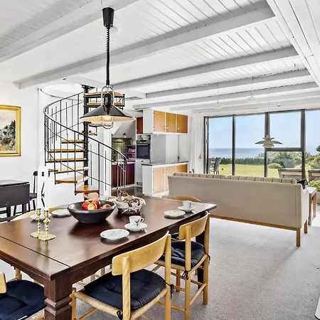 Beautiful In With Kitchen Holiday home *